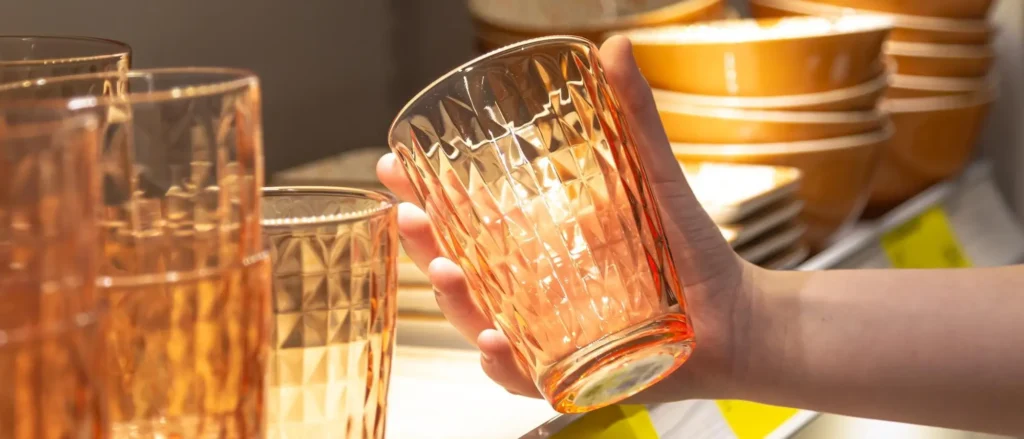 About Devole – Premium Glassware, Elegant Homeware & High-Quality Tableware Devole premium glassware store team creating high-quality glass products, elegant tableware, modern drinkware, and stylish home glass collections.